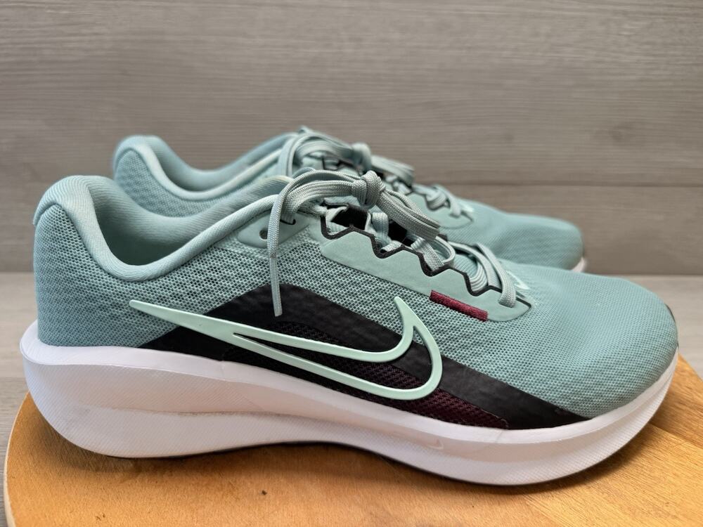 Nike Downshifter 13 Cannon Mint Foam Black Running Shoe FD6476-012. Womens 10